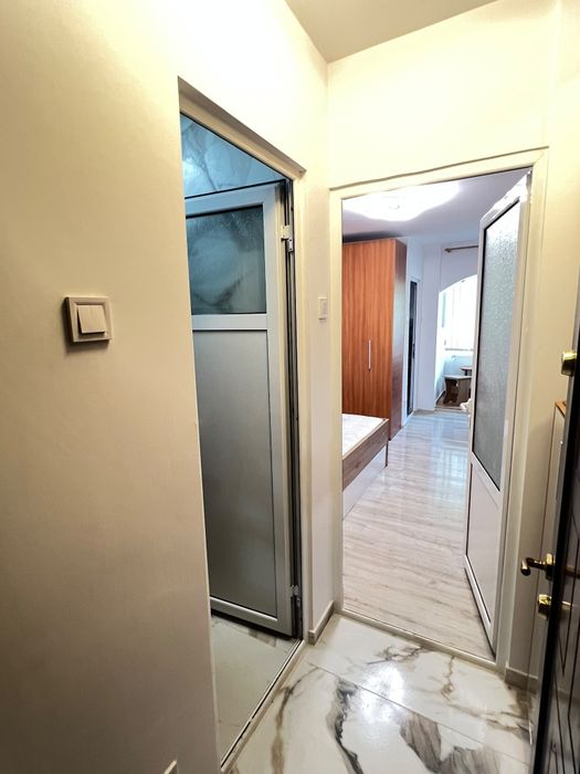 Persoană fizică garsoniera 3/4 Nicolina renovată, mobilată și utilată