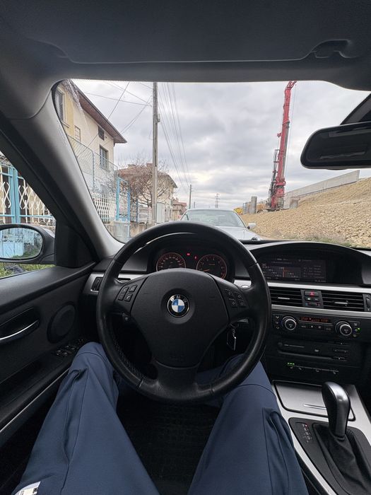 BMW e90 325xi 218hp