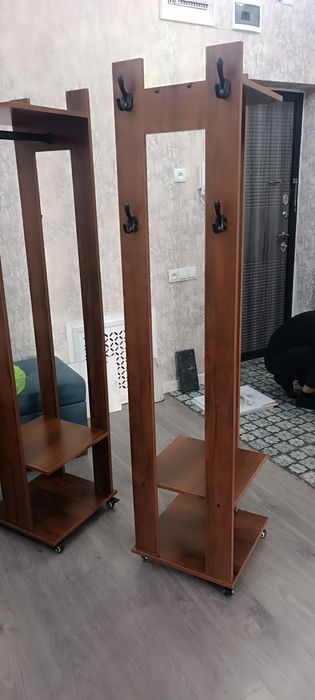 Вешелка на заказ 600000