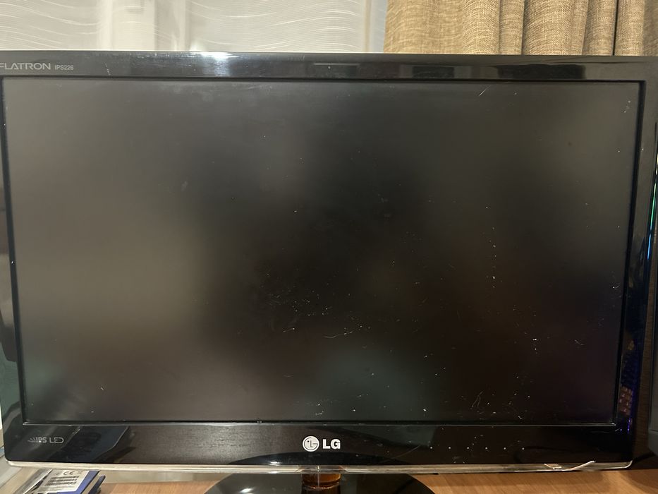продаю монитор LG