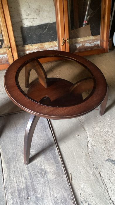 Столик журнальный