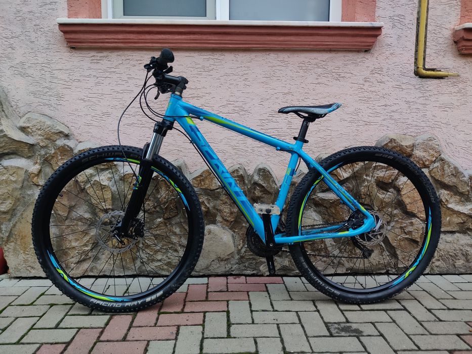 vând bicicletă nouă