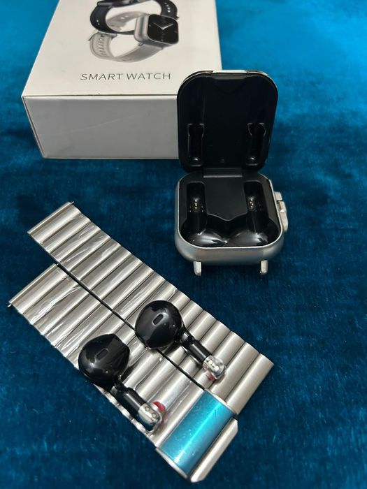 Смарт часы со встроенными наушниками