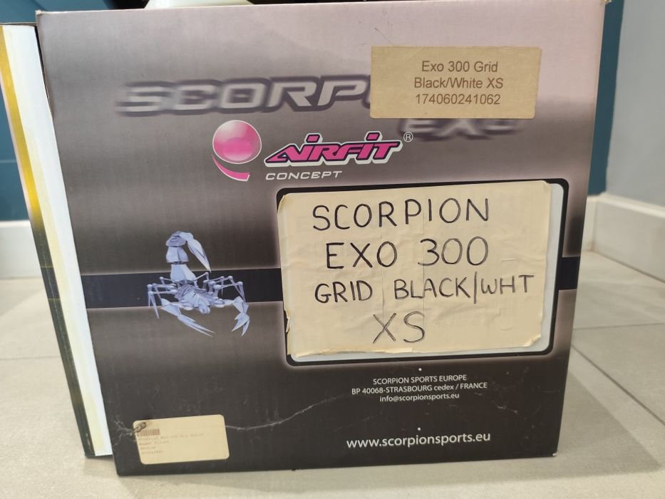 НОВА Каска за мотор Scorpion exo 300 xs