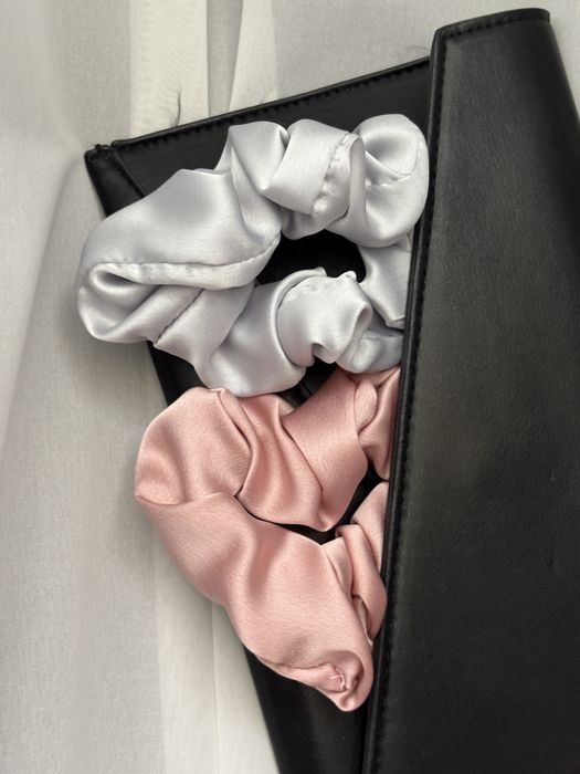 Set scrunchie de par din matase sarinata