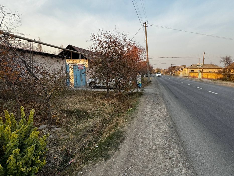 Uchastka sotiladi bez makler, ortasaroy