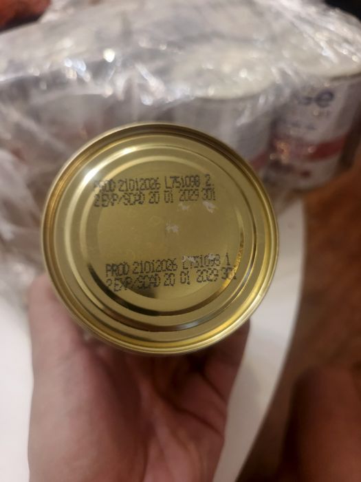 Продам корм для собак 3 банки