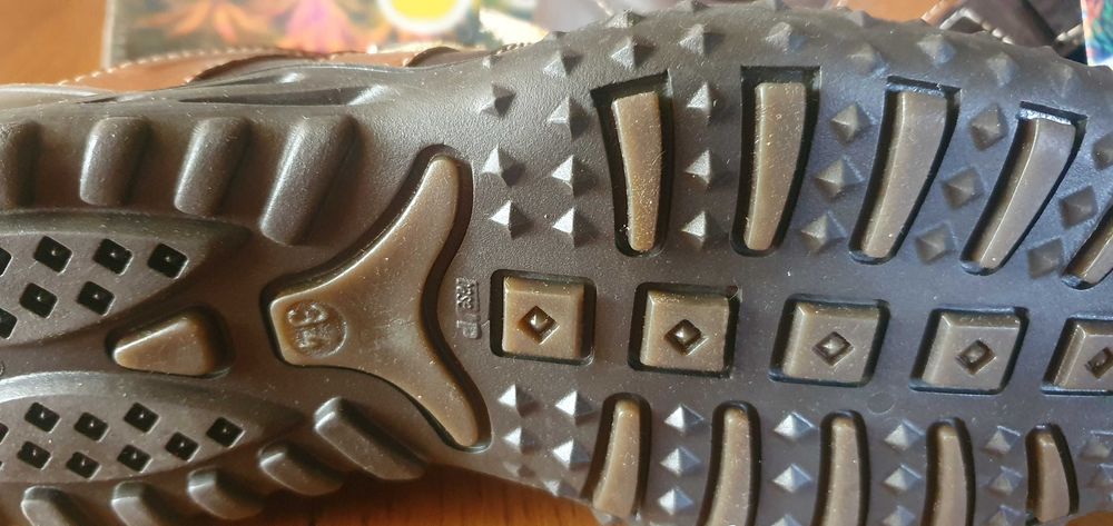 Pantofi noi din piele pentru baieti marimea 34