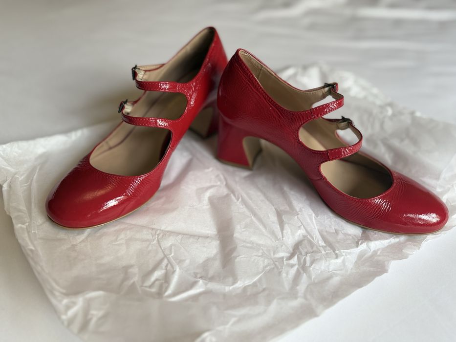 Продаю туфли Мэри Джейн