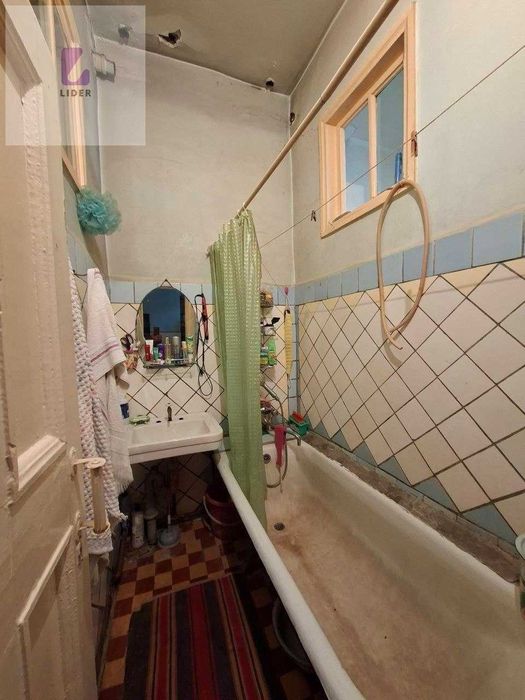 2х комнатная квартира на 2 этаже в кирпичном доме по ул.М.Улугбека
