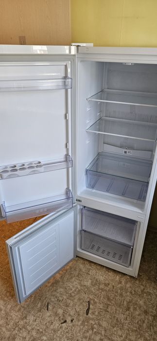 Холодильник Beko RCSK-250M00W