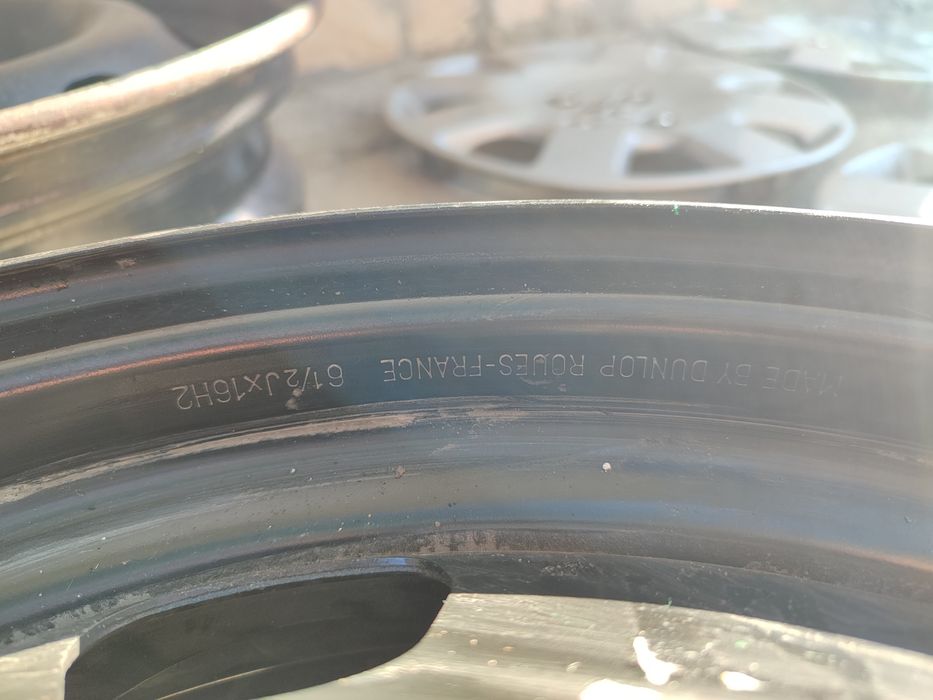 Железни джанти с тасове и  болтове към тях