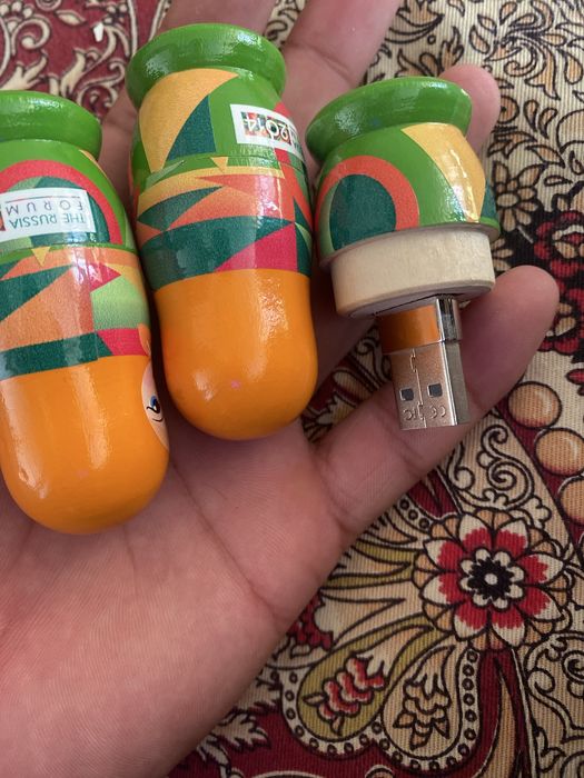 USB 4GB oladigan busa tel qiliyla anchagina bor