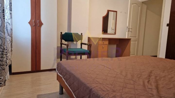 Дава се под наем Тристаен апартамент в Варна, Левски - 75 кв.м за 459 € - Снимка #4