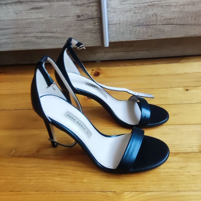 Zara сандали черни кожени