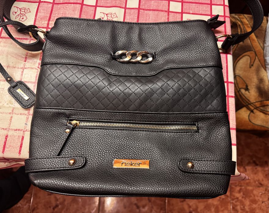 Дамски чанти и раници