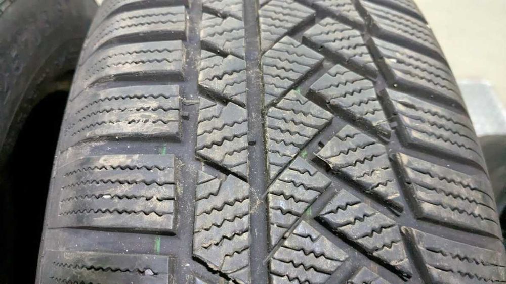 Зимни гуми с борд 215/70 R 16 - 4 броя