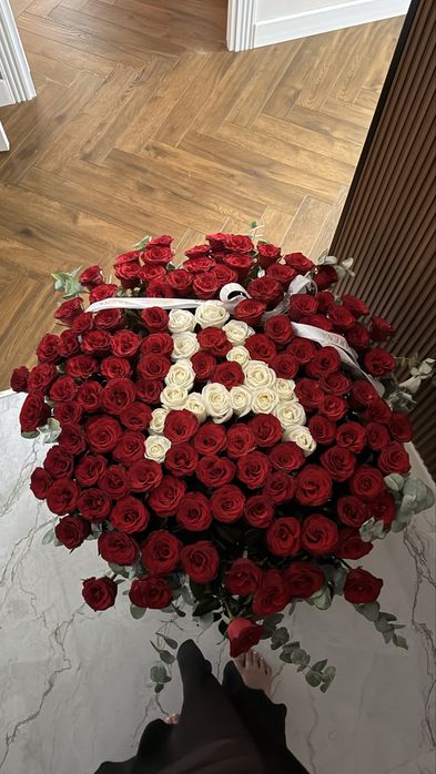 Цветы свежие 131 шт