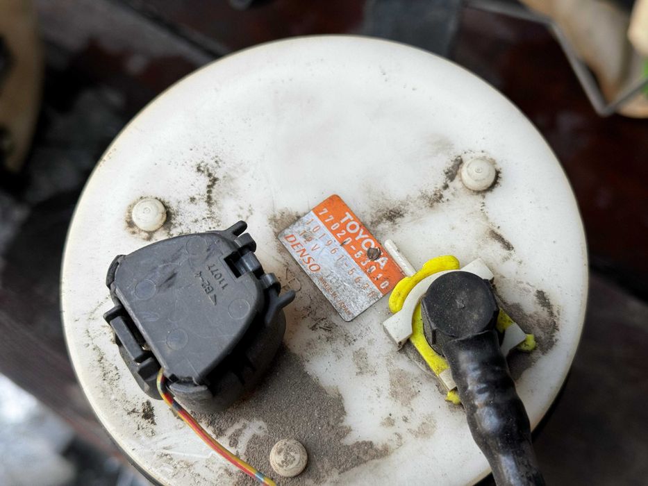 Бензостанция Lexus RX300