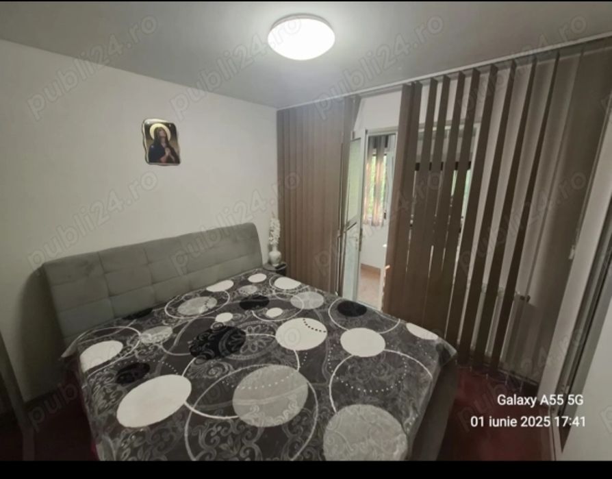 Apartament 2camere de vânzare.