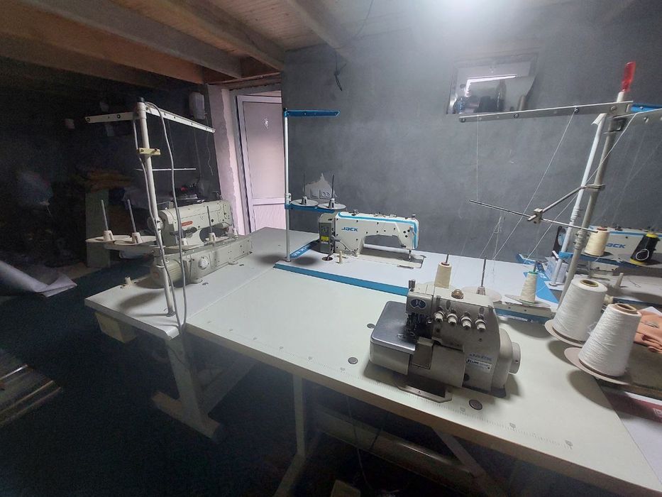 Overlofka 5 ip. Xolati a'lo.