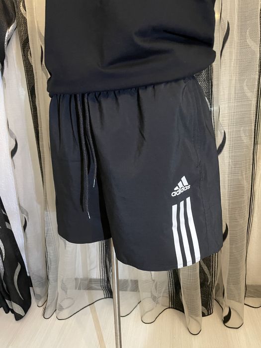 Adidas шорти
