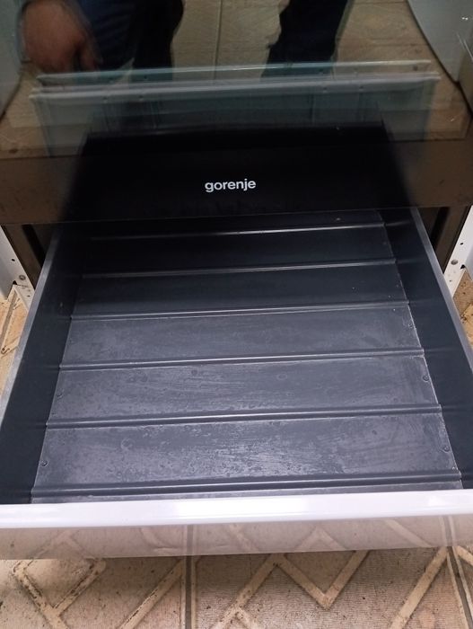 Свободно стояща печка скерамичен плот Gorenje с 2 години гаранция!