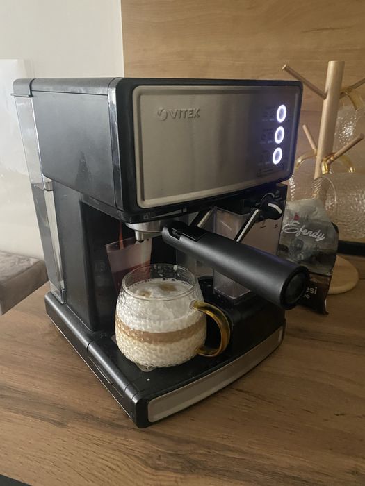 Продам кофе машина Витек