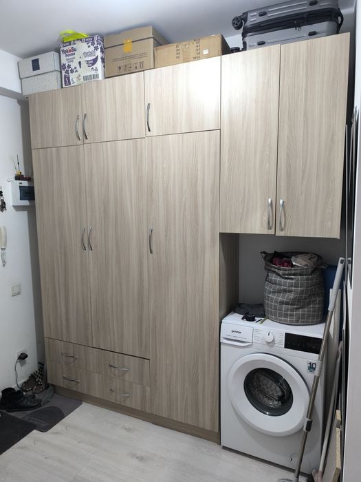 Продам Прихожая шкаф