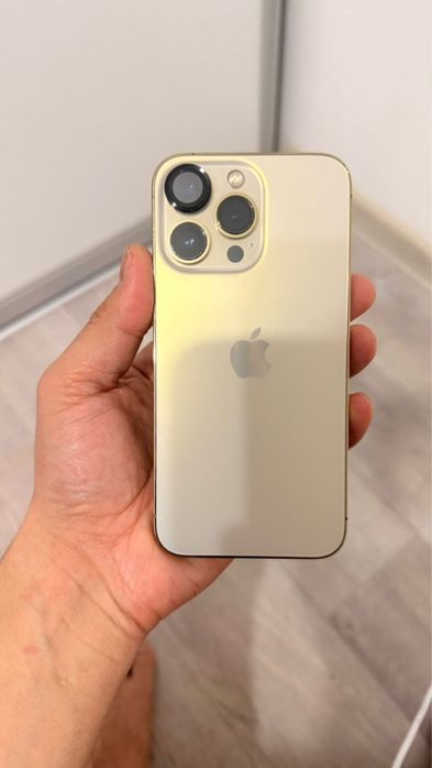 Айфон 13 про телефон в хорошем состояние
