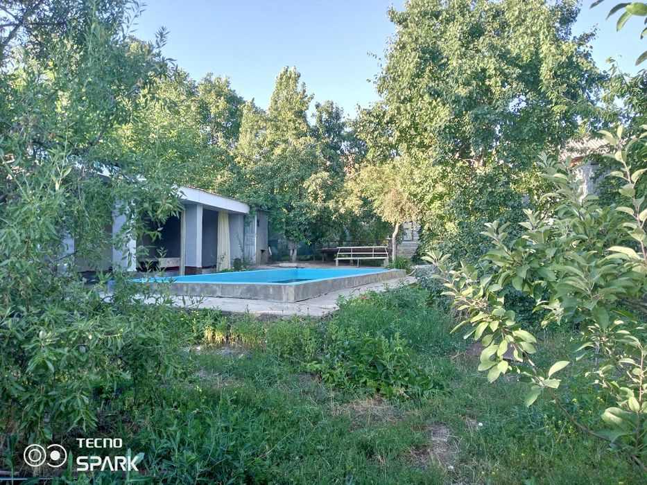 Чарвак срочна Дача йер хисобида сотилади