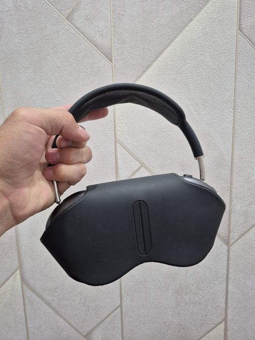 Продам AirPods Max