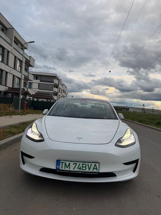 De vanzare Tesla model 3