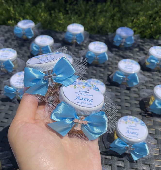 Подаръци за гости/Гипсови или соеви Ангелчета/Бурканчета с мед-свещ