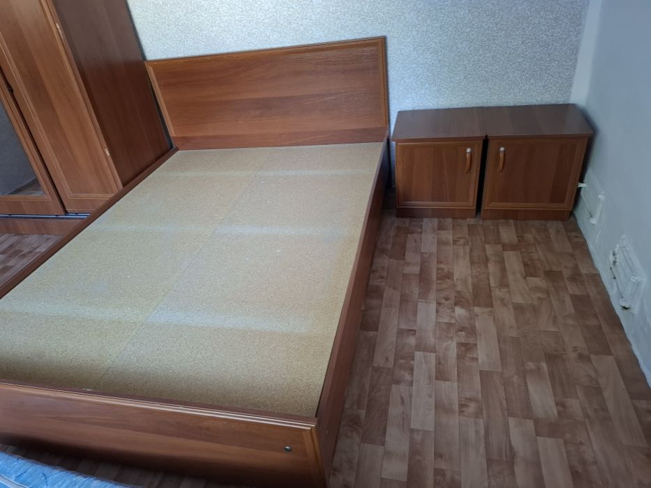 Срочно продам спальний гарнитур
