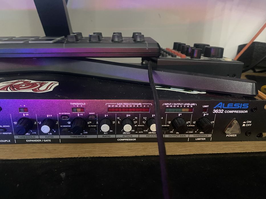 Compressor Audio Alesis 3632