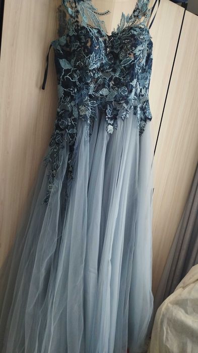 Официална бална рокля "три нюанса синьо"