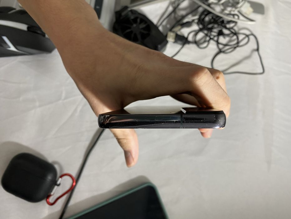 Продам Samsung S22 5G