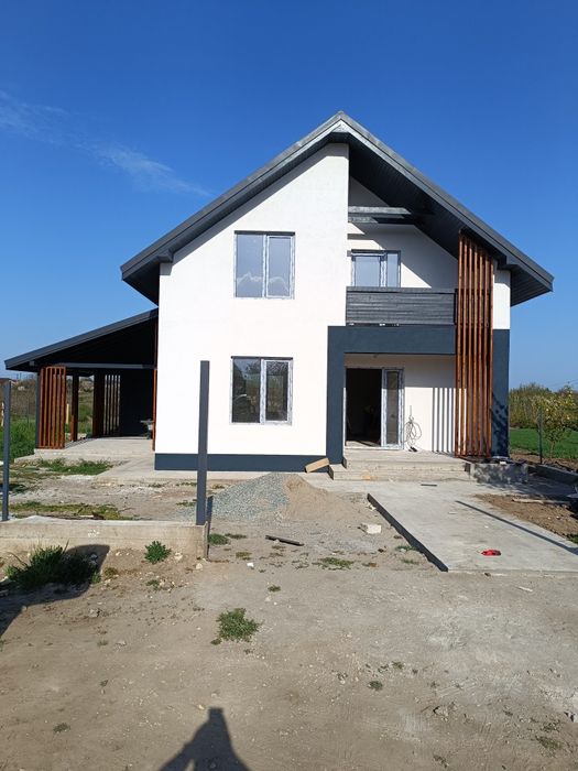 Vând casă în Corbu jud Constanța