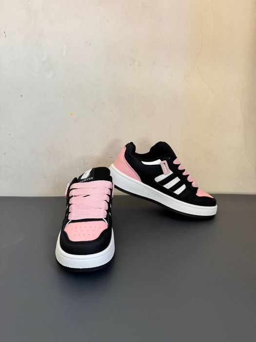 Женская крассовки и макасими из Пекина