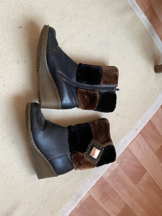 Продам зимние сапоги