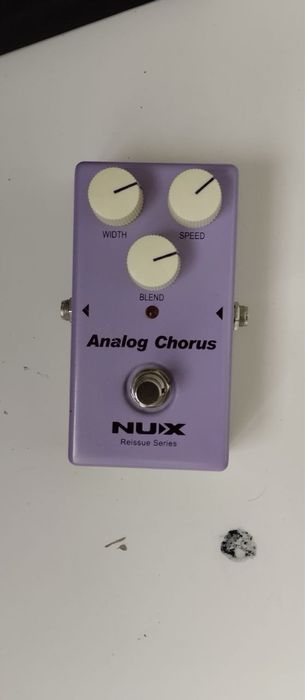Педаль эффектов nux chorus для гитары