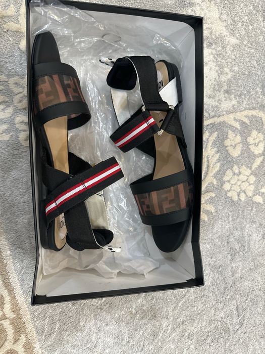 fendi сандалии женские
