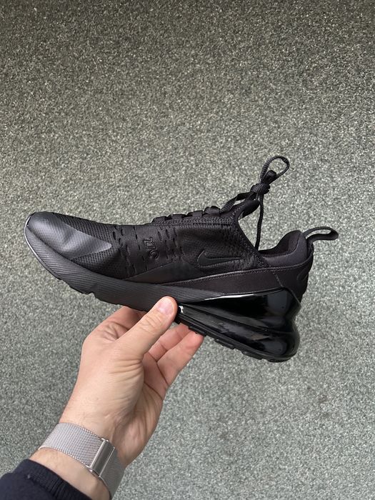 Nike Air Max 270 Triple Black UK6/40номер/25см