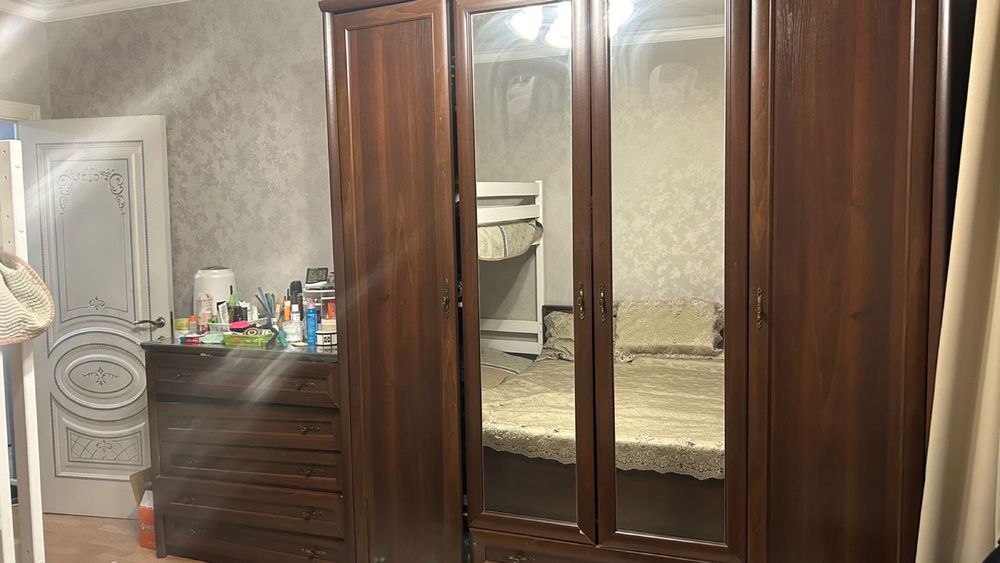 Спальный гарнитур