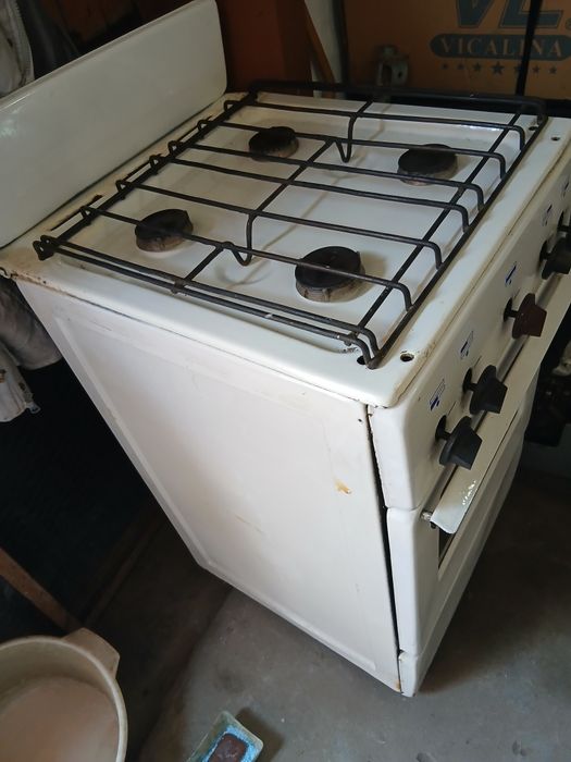 Продам советскую газовую плиту