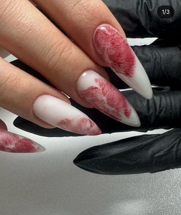 Услуги маникюра и педикюра