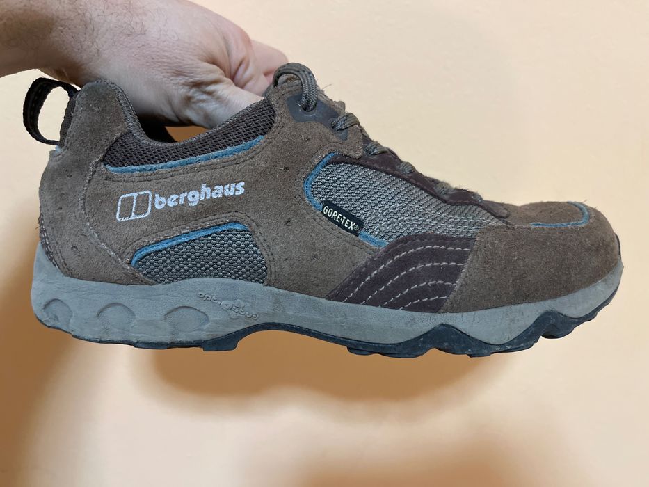 Дамски туристически обувки BERGHAUS, номер 39