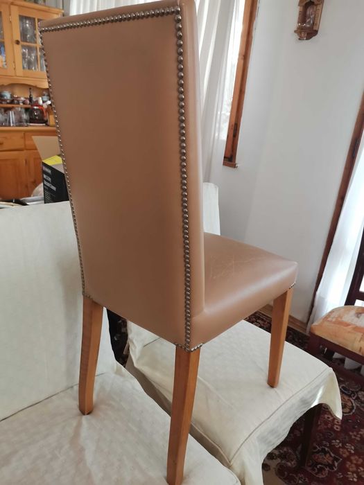 Предлагам столове за барплот и трапезария.