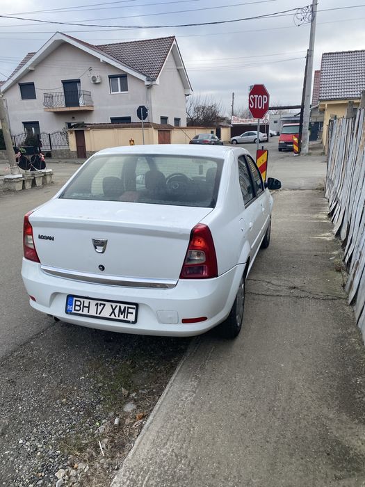 Vând Dacia Logan – 2012